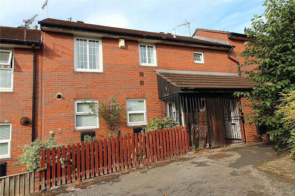 Main image of 2 bedroom Flat for sale, Eltham Gardens, Leeds, West Yorkshire, LS6