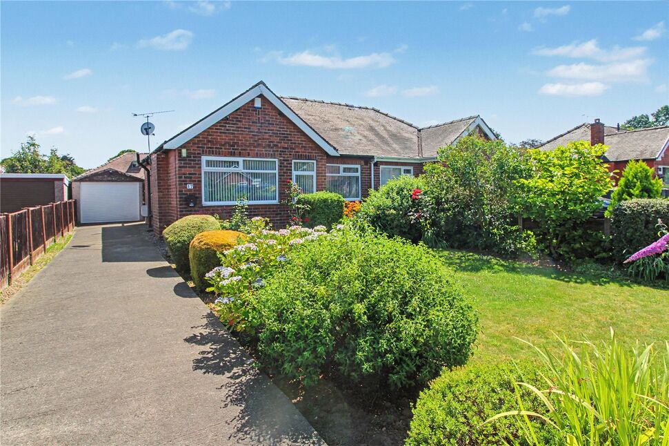 Main image of 2 bedroom Semi Detached Bungalow for sale, Pendas Walk, Leeds, West Yorkshire, LS15