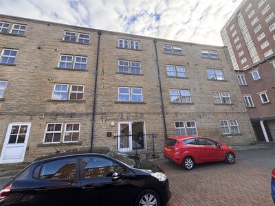 Eyres Mill Side, 2 bedroom Flat to rent, &pound;795 pcm