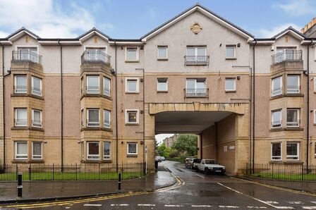(3) Hermitage Park Lea, 2 bedroom  Flat to rent, £1,250 pcm