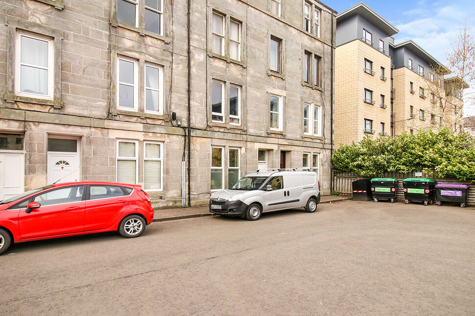 Main image of 2 bedroom Flat to rent, Gibson Street, Edinburgh, EH7