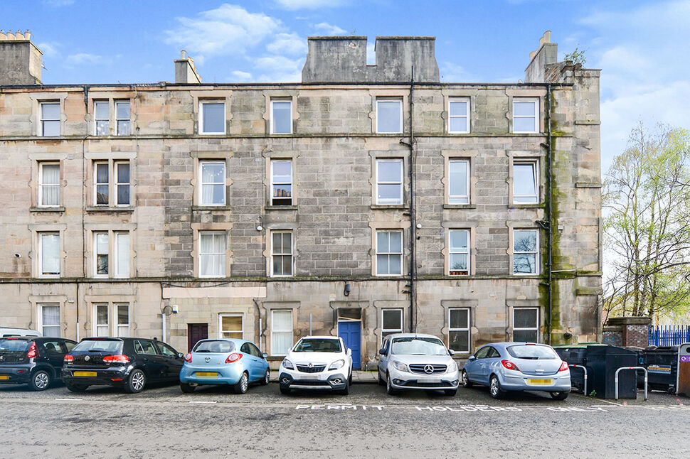 Main image of 2 bedroom  Flat to rent, Albert Street, Edinburgh, Midlothian, EH7