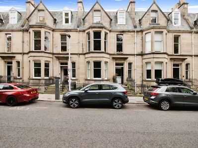 3 bedroom  Flat for sale