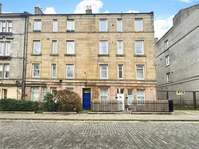 Dickson Street, 2 bedroom  Flat to rent, £1,000 pcm
