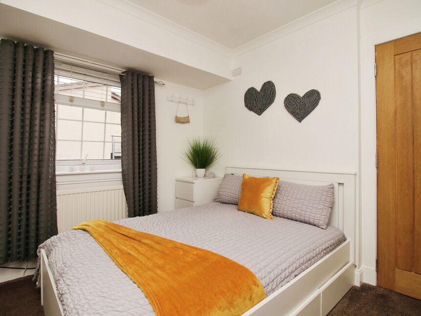 3 bedroom Semi Detached House for sale, Pirniefield Bank, Edinburgh