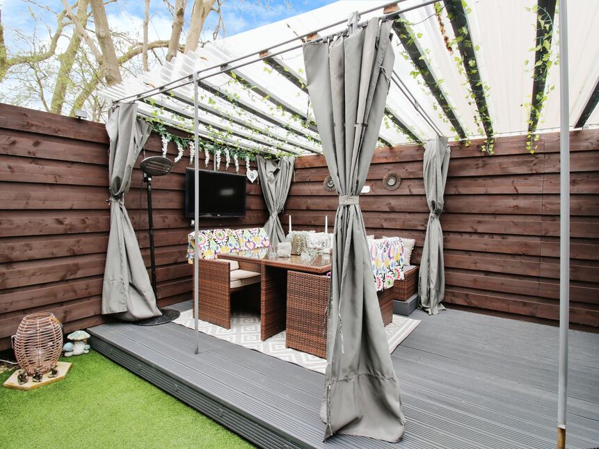 3 bedroom Semi Detached House for sale, Pirniefield Bank, Edinburgh