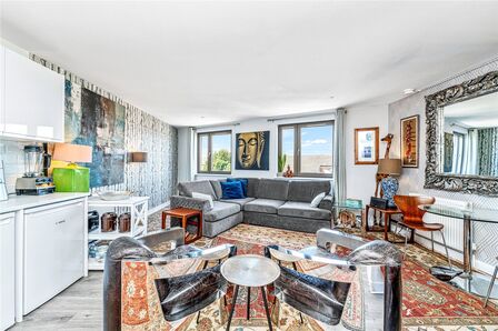 Arthur Street, 1 bedroom  Flat for sale, £235,000