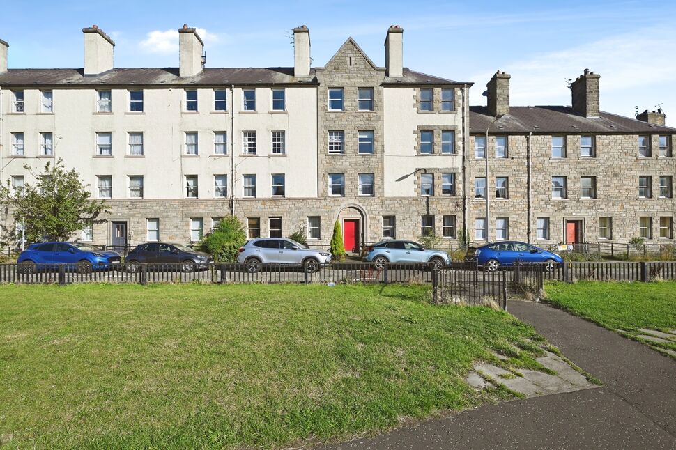 Main image of 2 bedroom  Flat for sale, Piershill Square West, Edinburgh, Midlothian, EH8