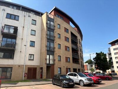 2 bedroom  Flat for sale