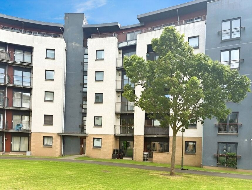 3 bedroom  Flat for sale