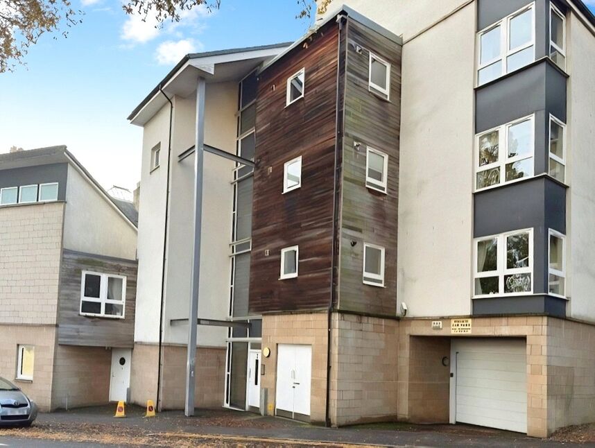 Main image of 2 bedroom  Flat for sale, Wishaw Terrace, Edinburgh, Midlothian, EH7