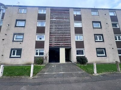 3 bedroom Flat for sale