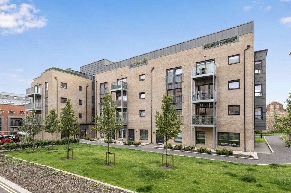 Main image of 1 bedroom Flat for sale, Shrubhill Walk, Edinburgh, Midlothian, EH7