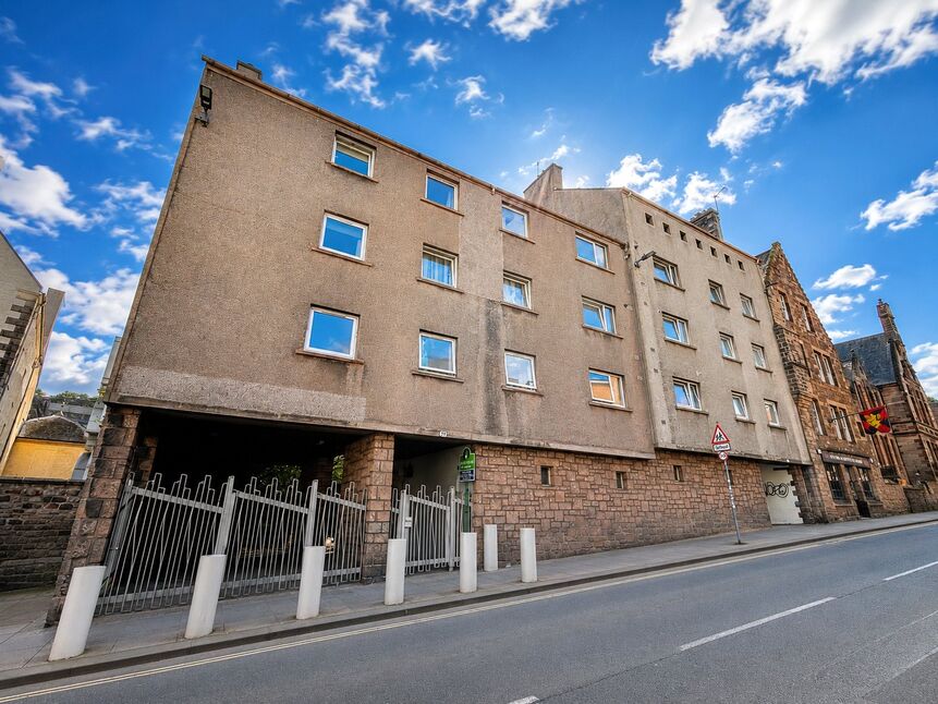 1 bedroom Flat for sale