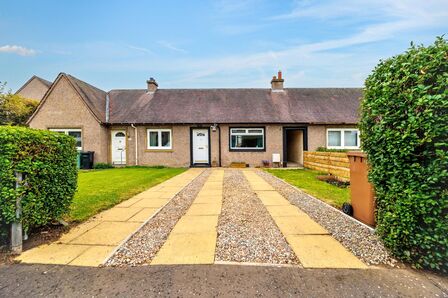 1 bedroom Mid Terrace Bungalow for sale
