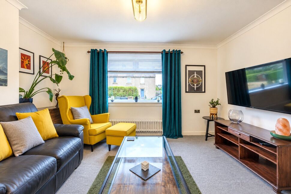 1 bedroom Mid Terrace Bungalow for sale