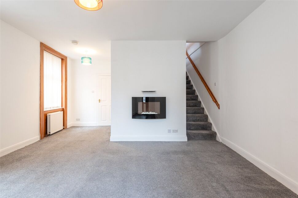 3 bedroom Mid Terrace House for sale, Manse Place, Leven, KY8 £152,000