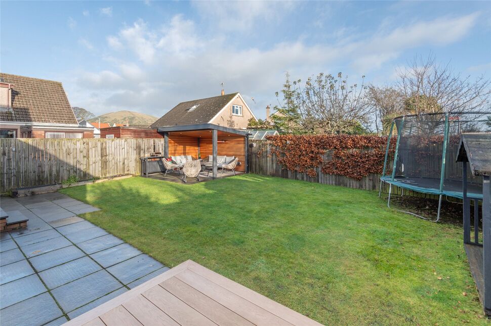 5 bedroom Detached House for sale, Selkirk Park, Lower Largo, KY8 £