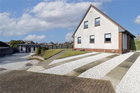 Fernhill Crescent, 4 bedroom Detached House for sale, £290,000