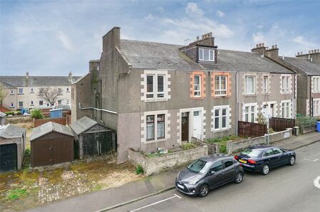 Taylor Street, 2 bedroom  Flat for sale, £60,000
