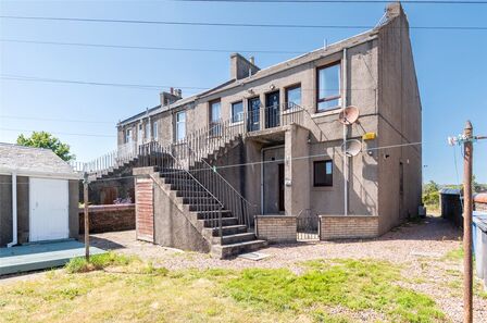 Station Place, 1 bedroom  Flat for sale, £48,000