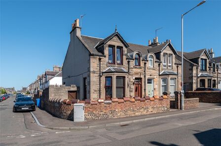 Waggon Road, 3 bedroom Semi Detached House for sale, £215,000