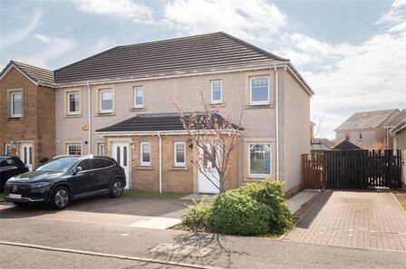 Spruce Grove, 2 bedroom End Terrace House for sale, &pound;173,000