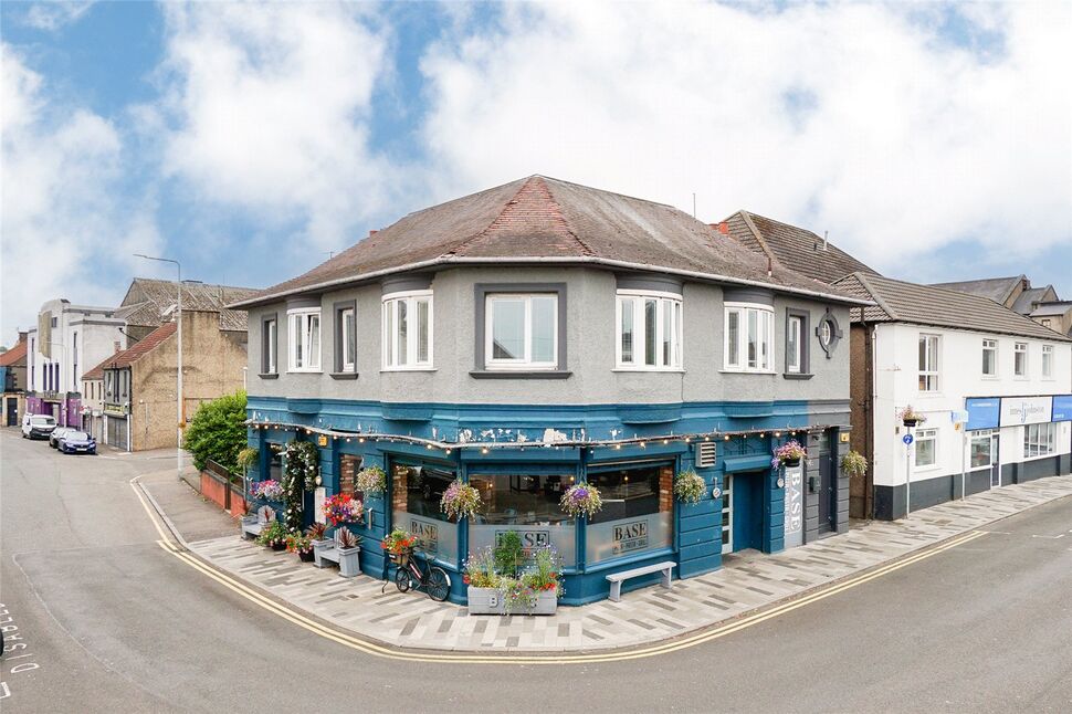 Main image of 3 bedroom Flat for sale, Commercial Road, Leven, Fife, KY8