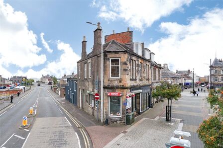 3 bedroom Flat for sale
