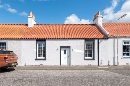4 bedroom Mid Terrace House for sale