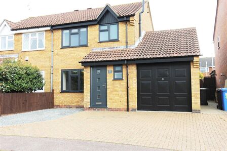 Ohio Close, 3 bedroom Semi Detached House to rent, £1,100 pcm