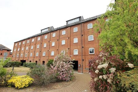 Swonnells Walk, 1 bedroom  Flat to rent, £595 pcm