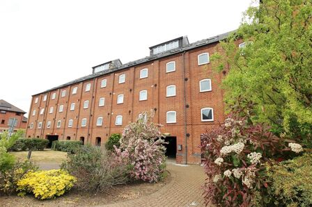Swonnells Walk, 1 bedroom  Flat to rent, £595 pcm
