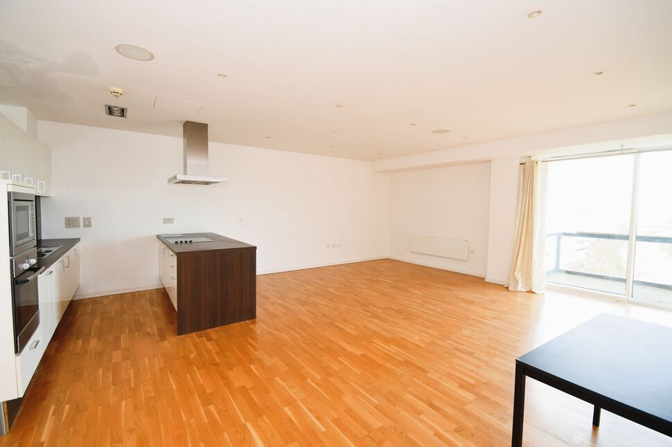 Lounge / Kitchen
