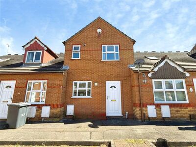 2 bedroom Mid Terrace House to rent