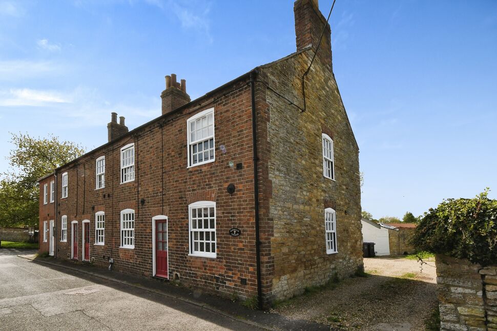 1 bedroom End Terrace House to rent