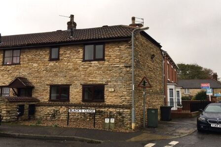 2 bedroom Semi Detached House to rent