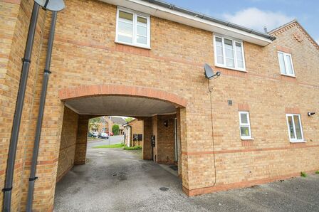 Turnbury Close, 1 bedroom  Flat to rent, £700 pcm