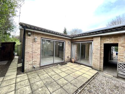 2 bedroom  Bungalow to rent