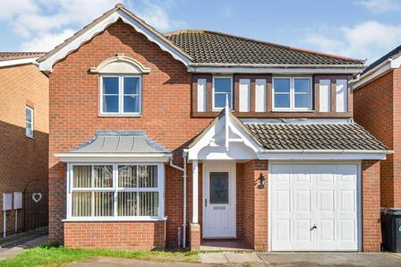 4 bedroom Detached House to rent