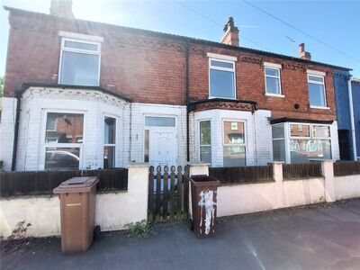 3 bedroom Mid Terrace House to rent