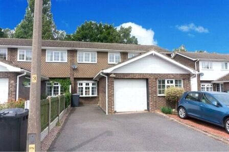 3 bedroom Semi Detached House to rent