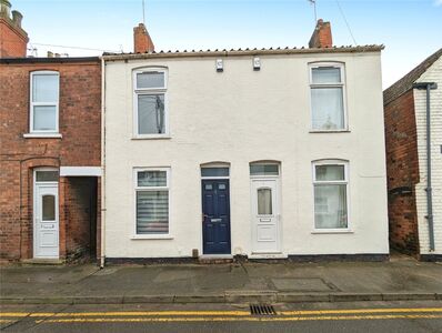 2 bedroom Mid Terrace House to rent