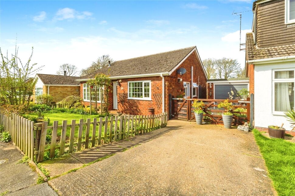 3 bedroom Link Detached Bungalow for sale, Midway Close, Nettleham, LN2