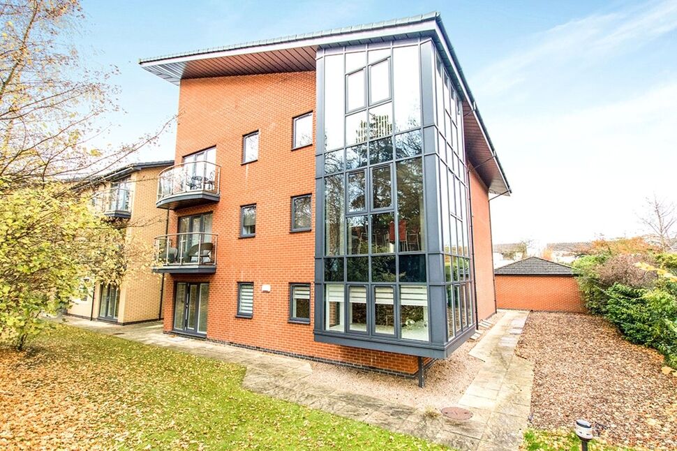 Main image of 2 bedroom Flat for sale, Manton Road, Lincoln, Lincolnshire, LN2