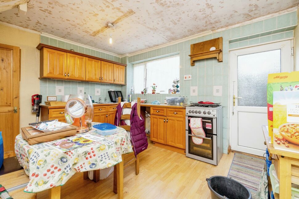 3 bedroom Mid Terrace House for sale, Welton Gardens, Lincoln, LN2 £90,000