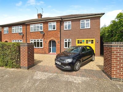 5 bedroom Semi Detached House for sale