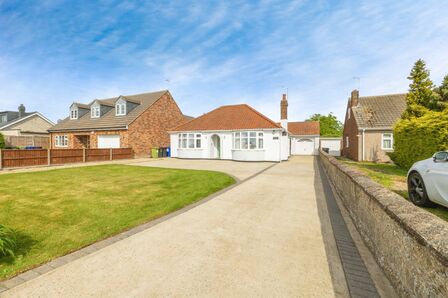 5 bedroom Detached Bungalow for sale