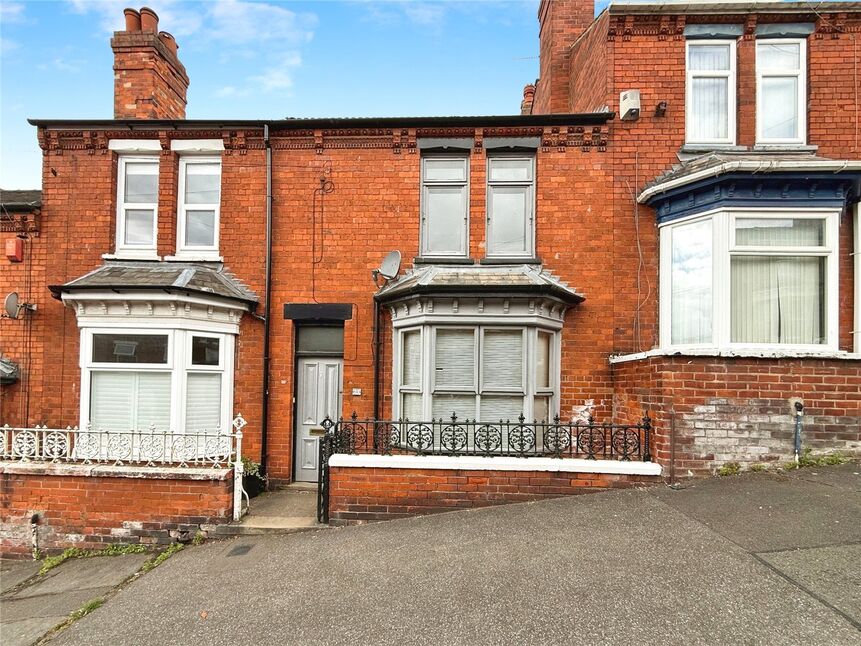2 bedroom Mid Terrace House for sale