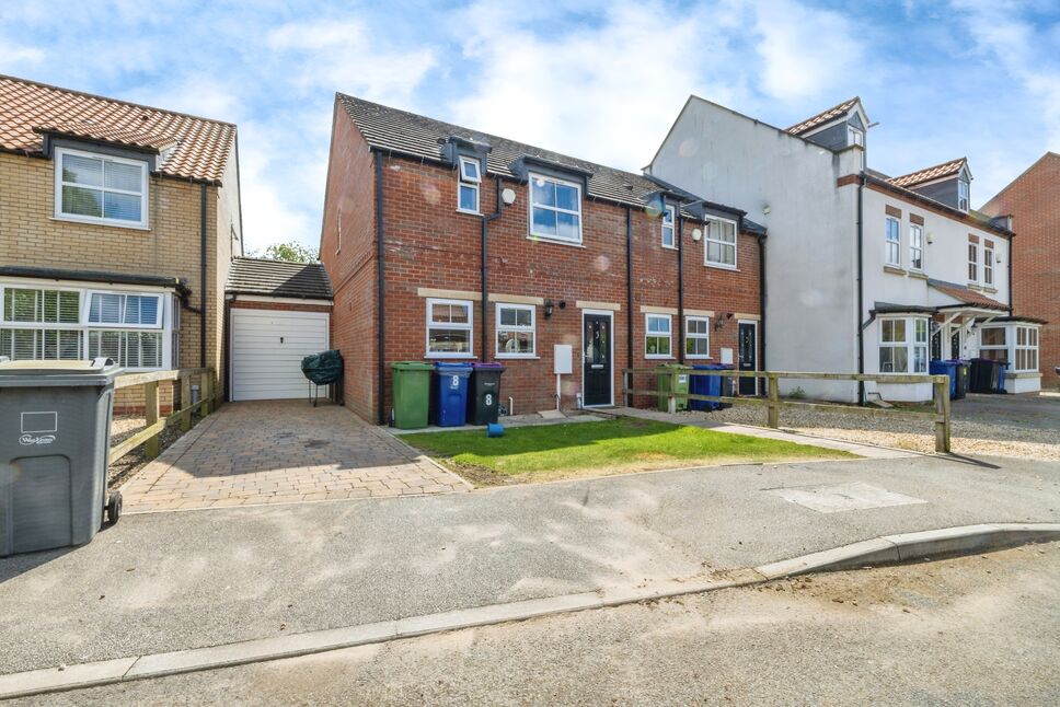3 bedroom End Terrace House for sale